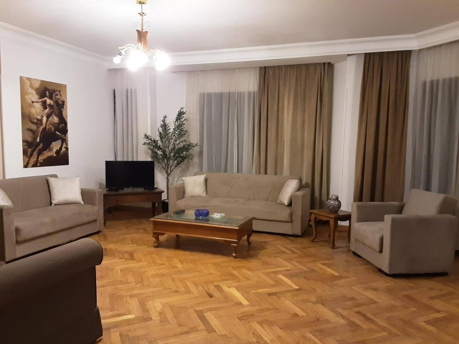Maadi Stylish 3 Bedrooms Apartment